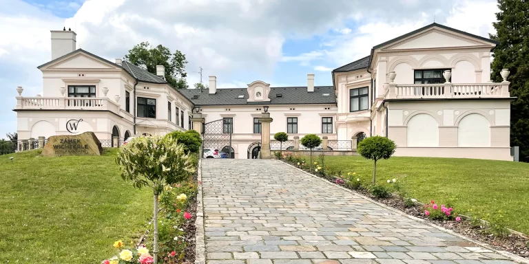 Pobyt na Zámku Wichterle s jídlem i wellness