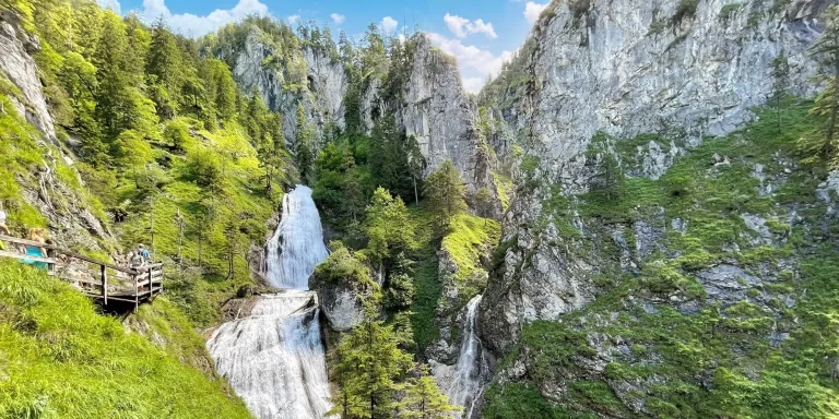 Pobyt se snídaní v penzionu v rakouských Alpách