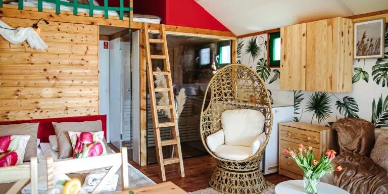 Glamping u jezera a moře: snídaně i atrakce