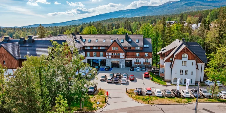 Moderní hotel v Krkonoších s wellness a polopenzí