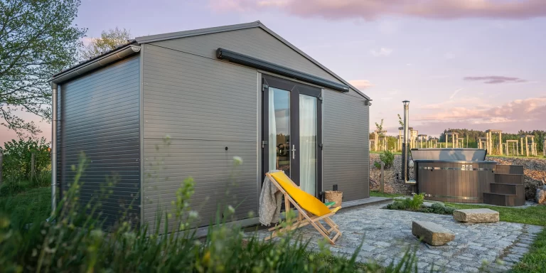 Tiny house s vířivým sudem v jižních Čechách: 2 osoby