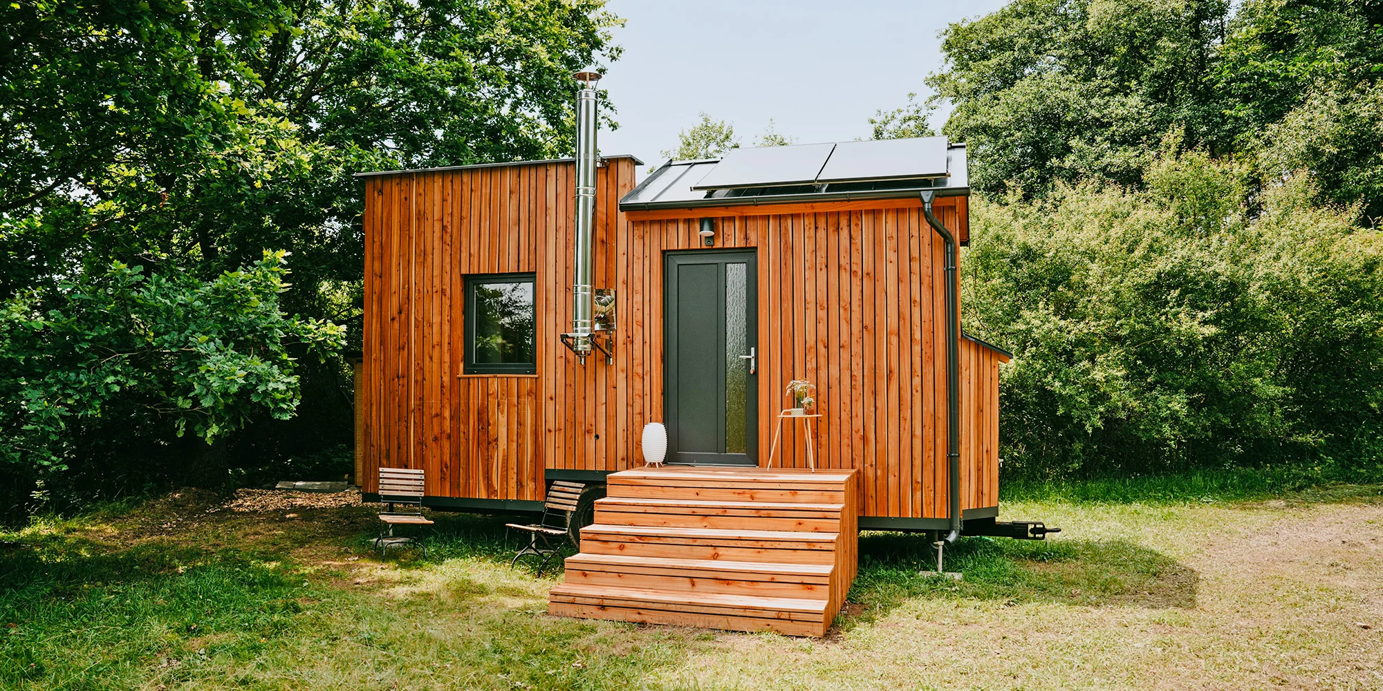 Vybavený tiny house uprostřed přírody pro dvě osoby