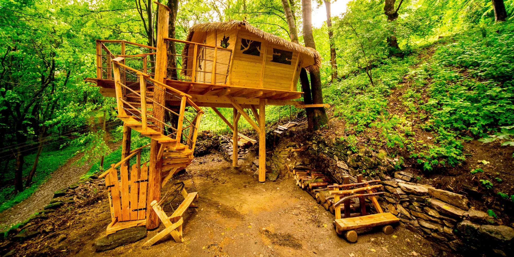 Pobyt v treehouse pod Ještědem se snídaní