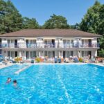 Baltský resort u pláže v Pobierowo: luxusní dovolená s wellness, polopenzí a zábavou pro děti