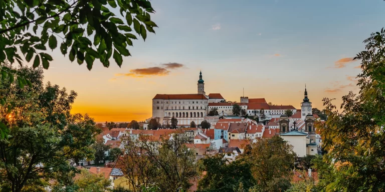 Dovolená v Mikulově: snídaně a koš moravských dobrot