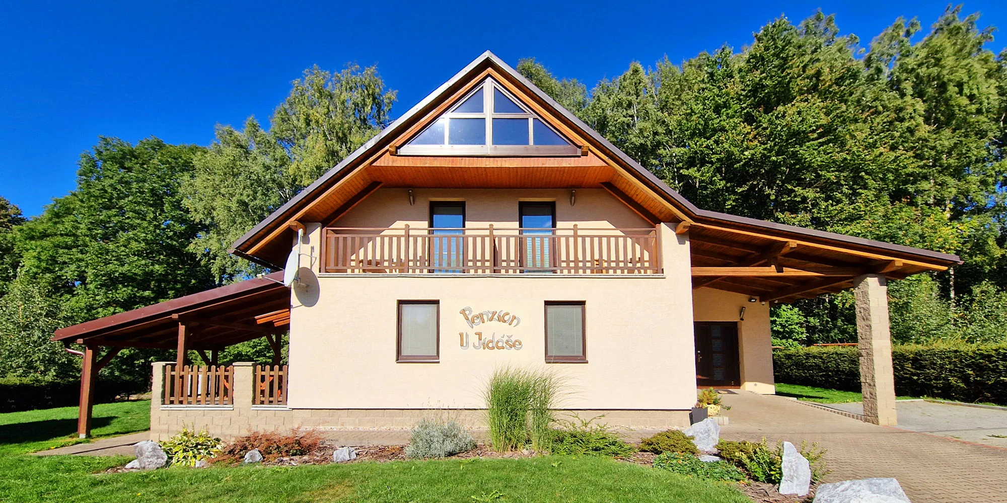 Moderní apartmány u Pekla Čertovina: jídlo, animace i wellness