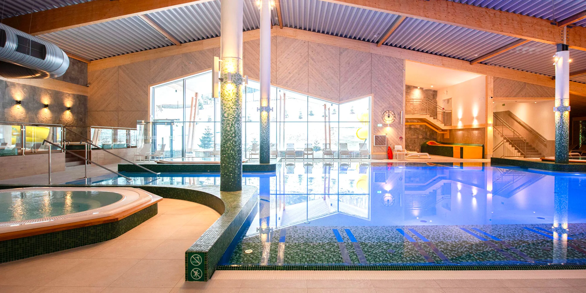 Luxusní hotel ve Szczyrku: vodní svět, snídaně i polopenze