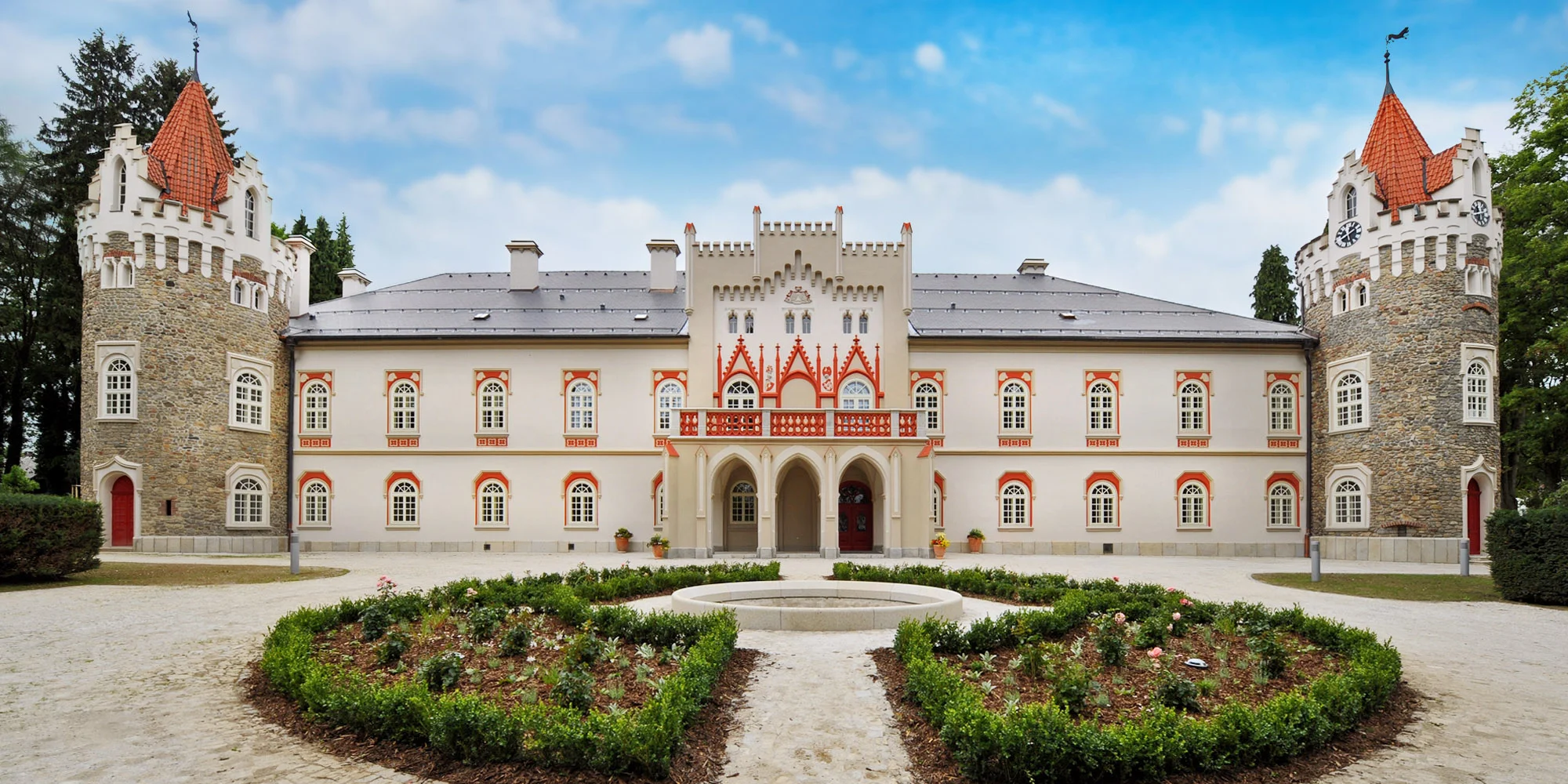 Pohádka v Chateau Herálec: snídaně, wellness i menu