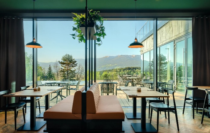 Moderní resort ve Sklářské Porubě: wellness, infinity bazén, polopenze a skvělá poloha pro výlety do polských Krkonoš
